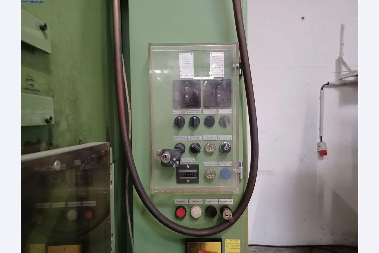 Machines of a lighting manufacturer for metalworking with accessories, continuous painting system, high-bay racking, industrial trucks, vehicles, IT and office equipment-3