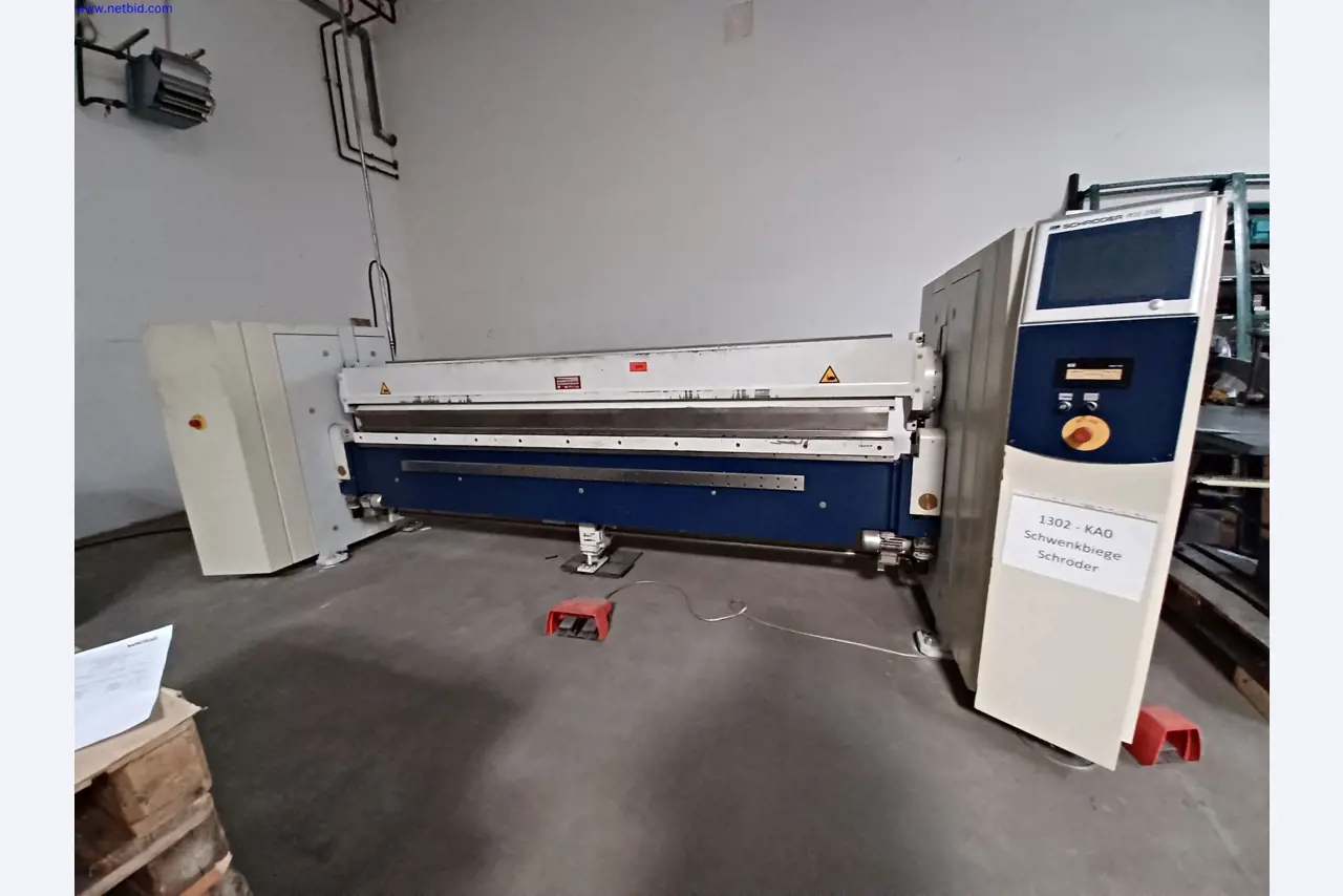 Machines of a lighting manufacturer for metalworking with accessories, continuous painting system, high-bay racking, industrial trucks, vehicles, IT and office equipment-1