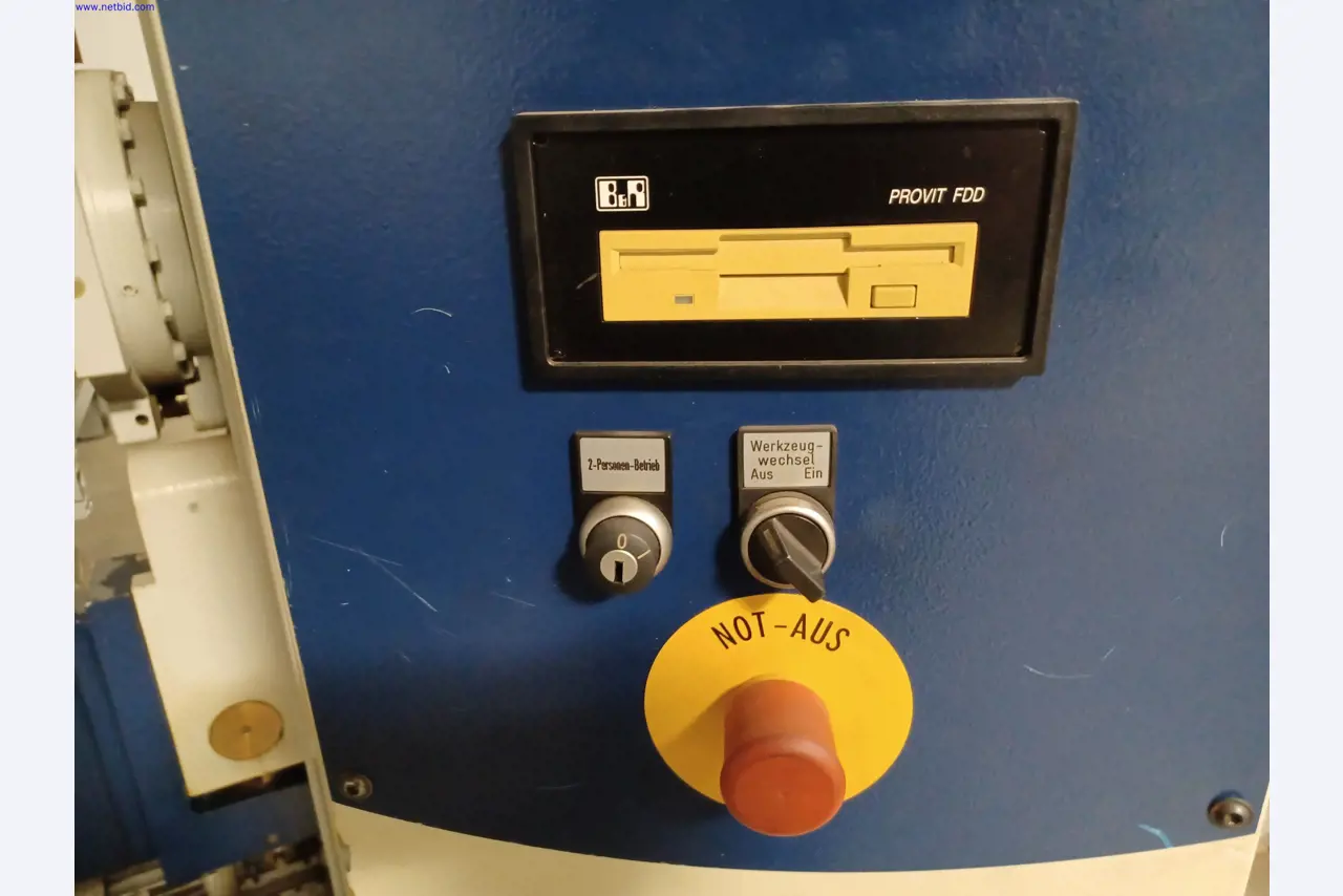 Machines of a lighting manufacturer for metalworking with accessories, continuous painting system, high-bay racking, industrial trucks, vehicles, IT and office equipment-3