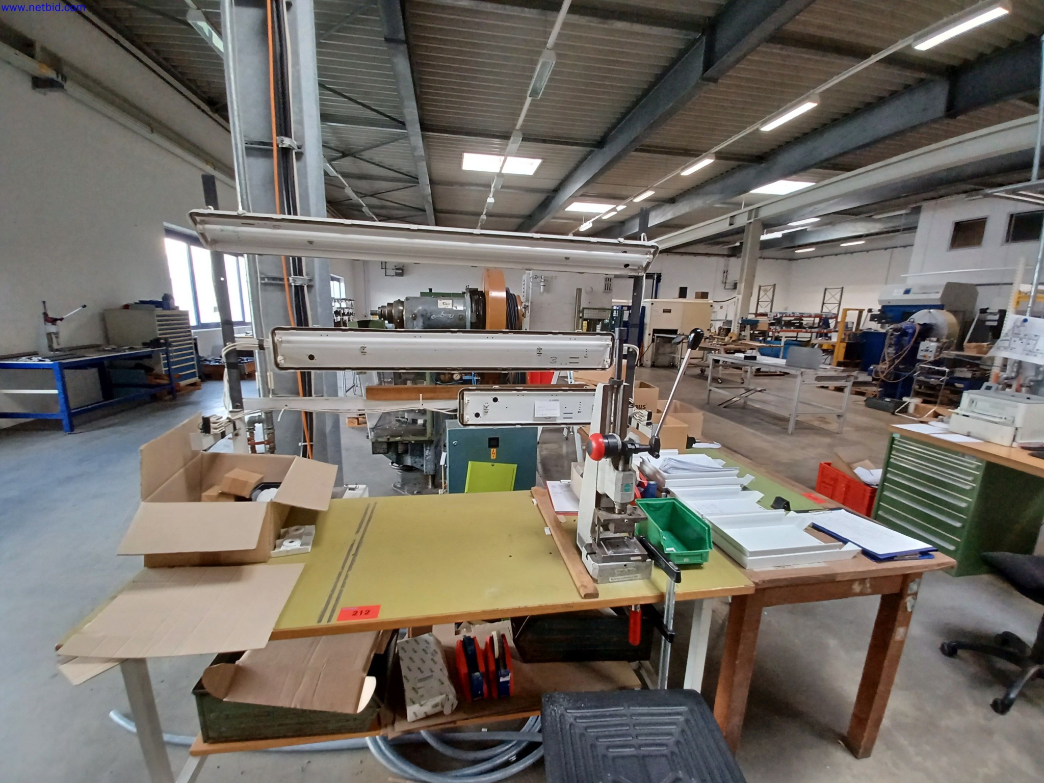 Machines of a lighting manufacturer for metalworking with accessories, continuous painting system, high-bay racking, industrial trucks, vehicles, IT and office equipment-1