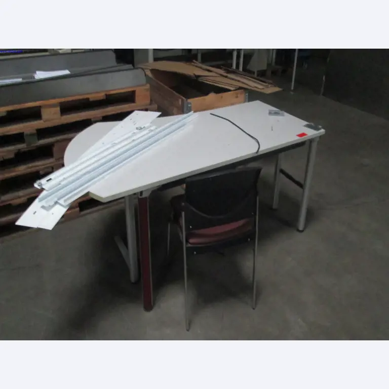 Machines of a lighting manufacturer for metalworking with accessories, continuous painting system, high-bay racking, industrial trucks, vehicles, IT and office equipment-3