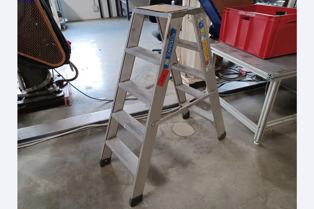 Machines of a lighting manufacturer for metalworking with accessories, continuous painting system, high-bay racking, industrial trucks, vehicles, IT and office equipment-1