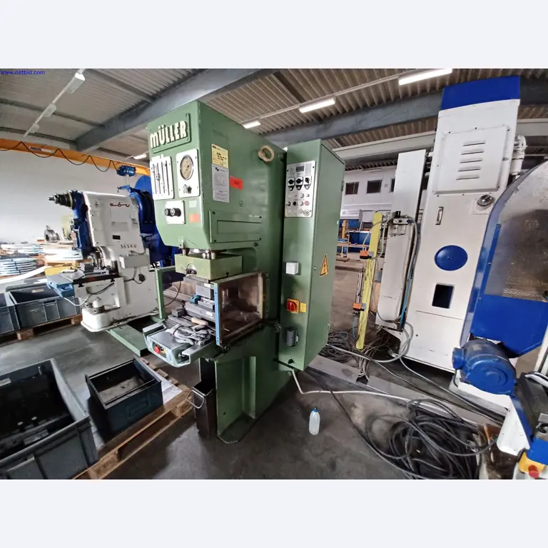 Machines of a lighting manufacturer for metalworking with accessories, continuous painting system, high-bay racking, industrial trucks, vehicles, IT and office equipment-1