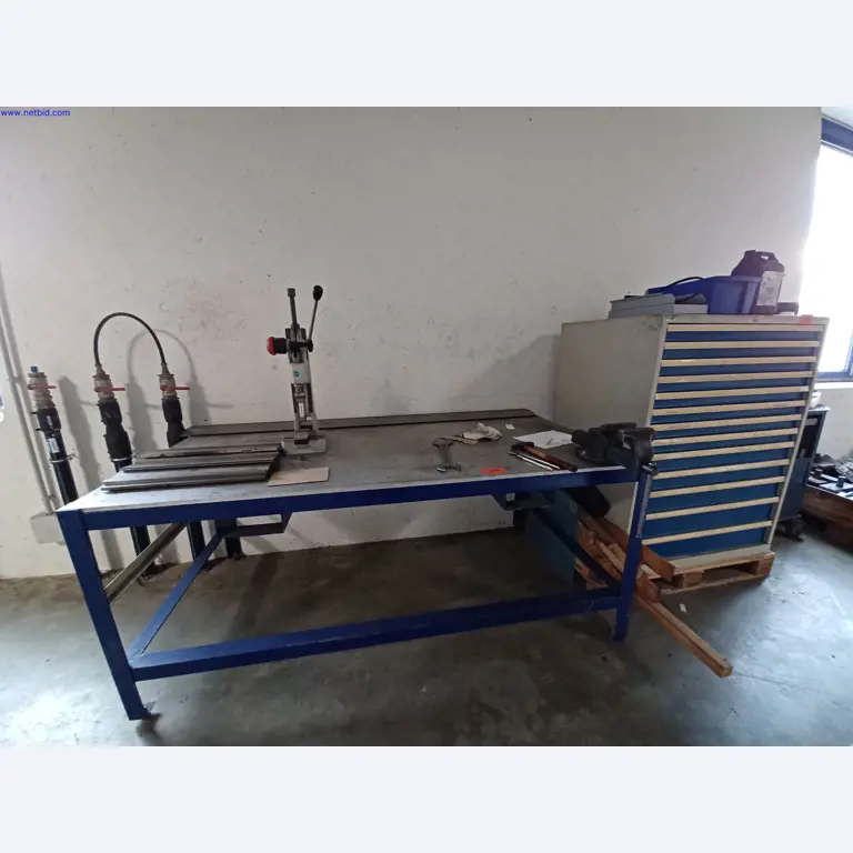 Machines of a lighting manufacturer for metalworking with accessories, continuous painting system, high-bay racking, industrial trucks, vehicles, IT and office equipment-1