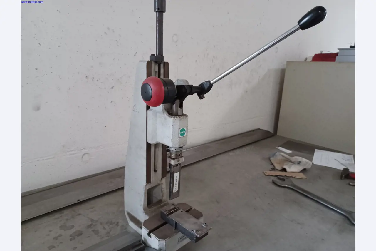 Machines of a lighting manufacturer for metalworking with accessories, continuous painting system, high-bay racking, industrial trucks, vehicles, IT and office equipment-2