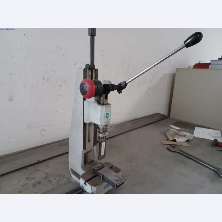 Machines of a lighting manufacturer for metalworking with accessories, continuous painting system, high-bay racking, industrial trucks, vehicles, IT and office equipment-2