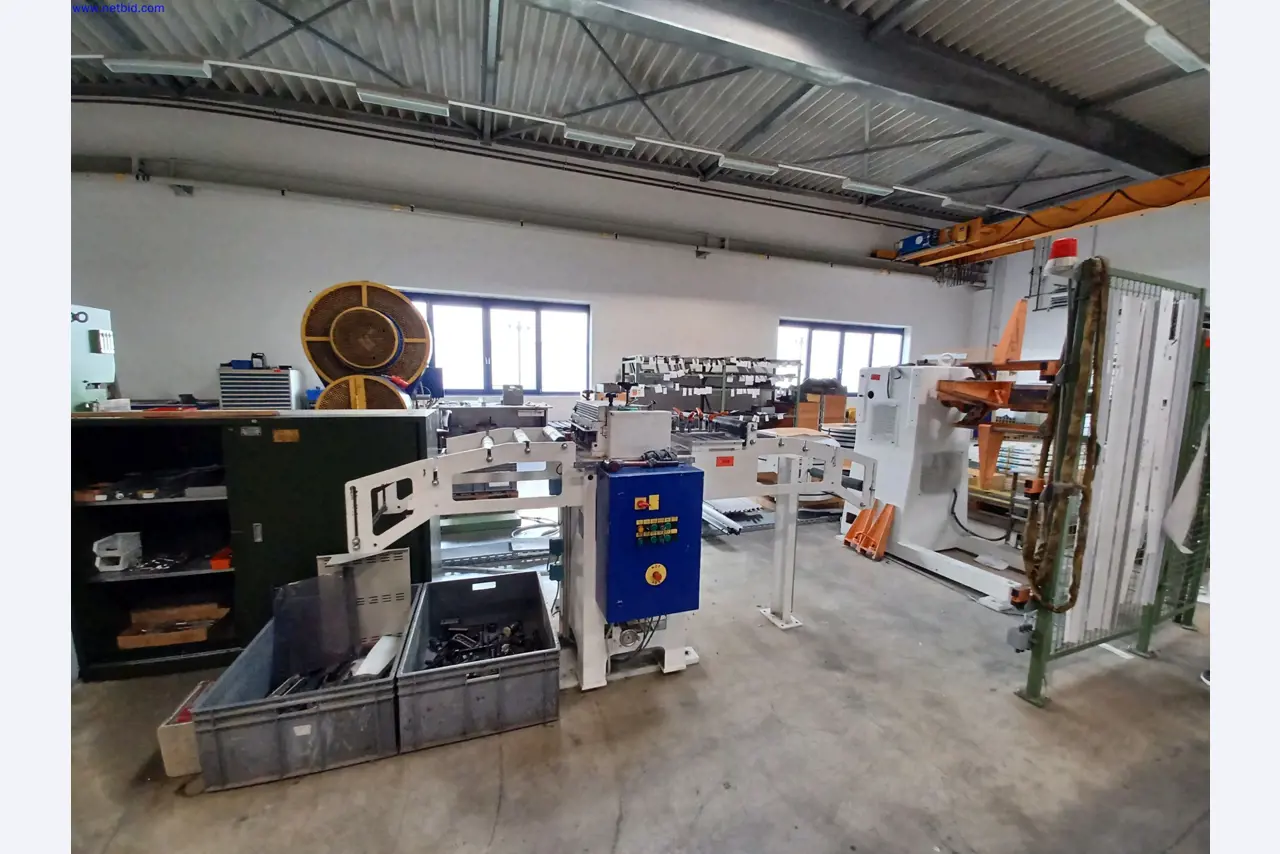 Machines of a lighting manufacturer for metalworking with accessories, continuous painting system, high-bay racking, industrial trucks, vehicles, IT and office equipment-2