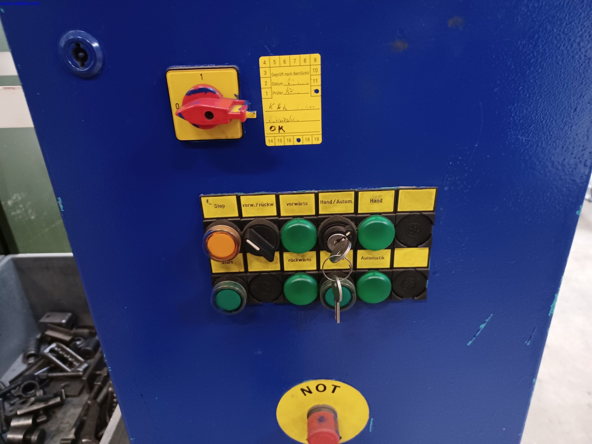 Machines of a lighting manufacturer for metalworking with accessories, continuous painting system, high-bay racking, industrial trucks, vehicles, IT and office equipment-3