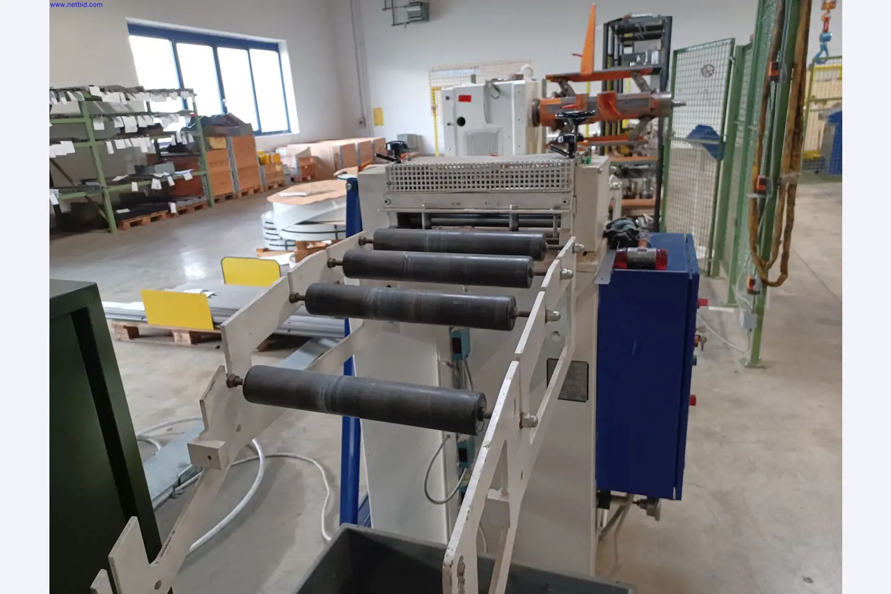 Machines of a lighting manufacturer for metalworking with accessories, continuous painting system, high-bay racking, industrial trucks, vehicles, IT and office equipment-6