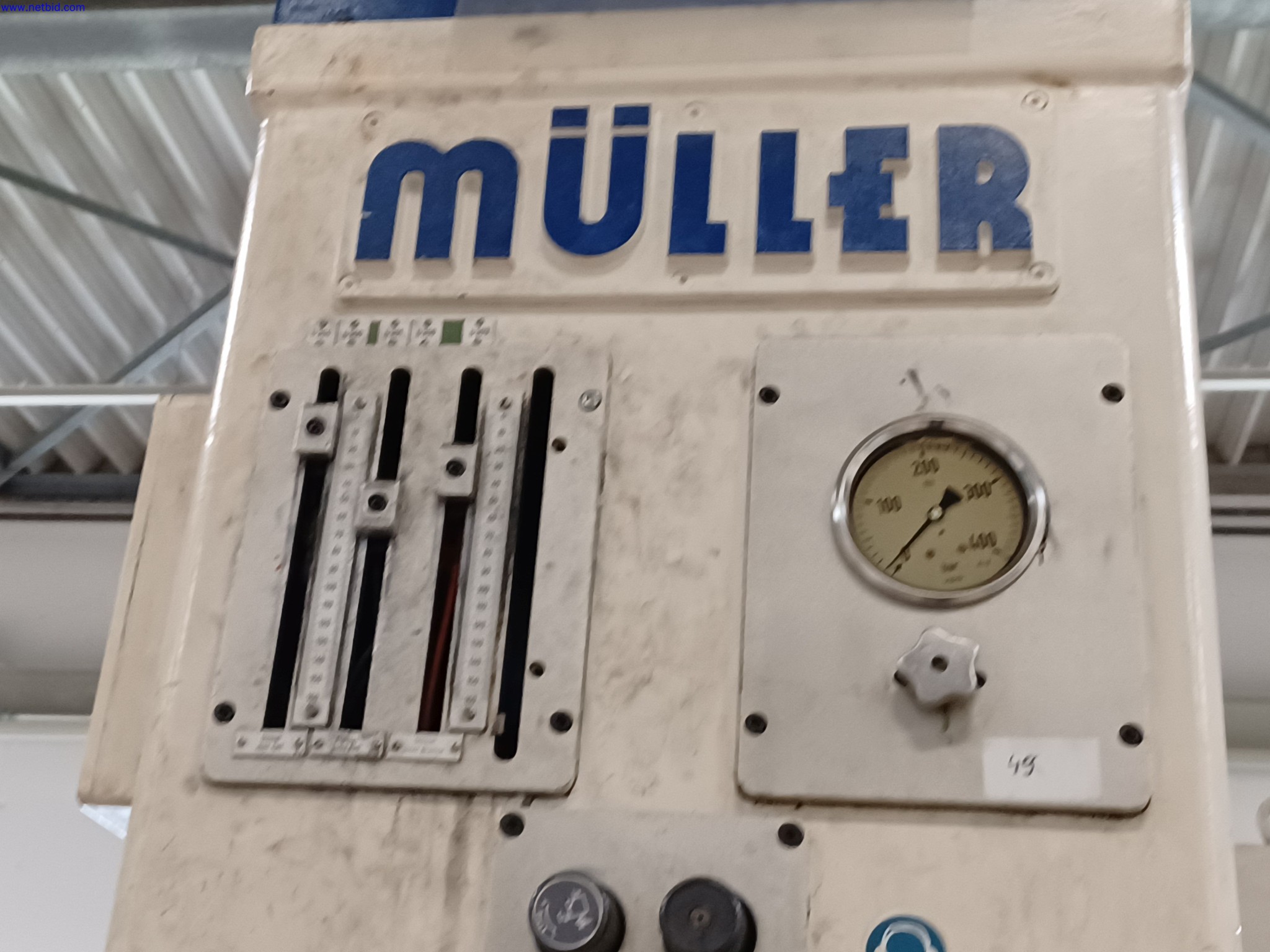 Machines of a lighting manufacturer for metalworking with accessories, continuous painting system, high-bay racking, industrial trucks, vehicles, IT and office equipment-8