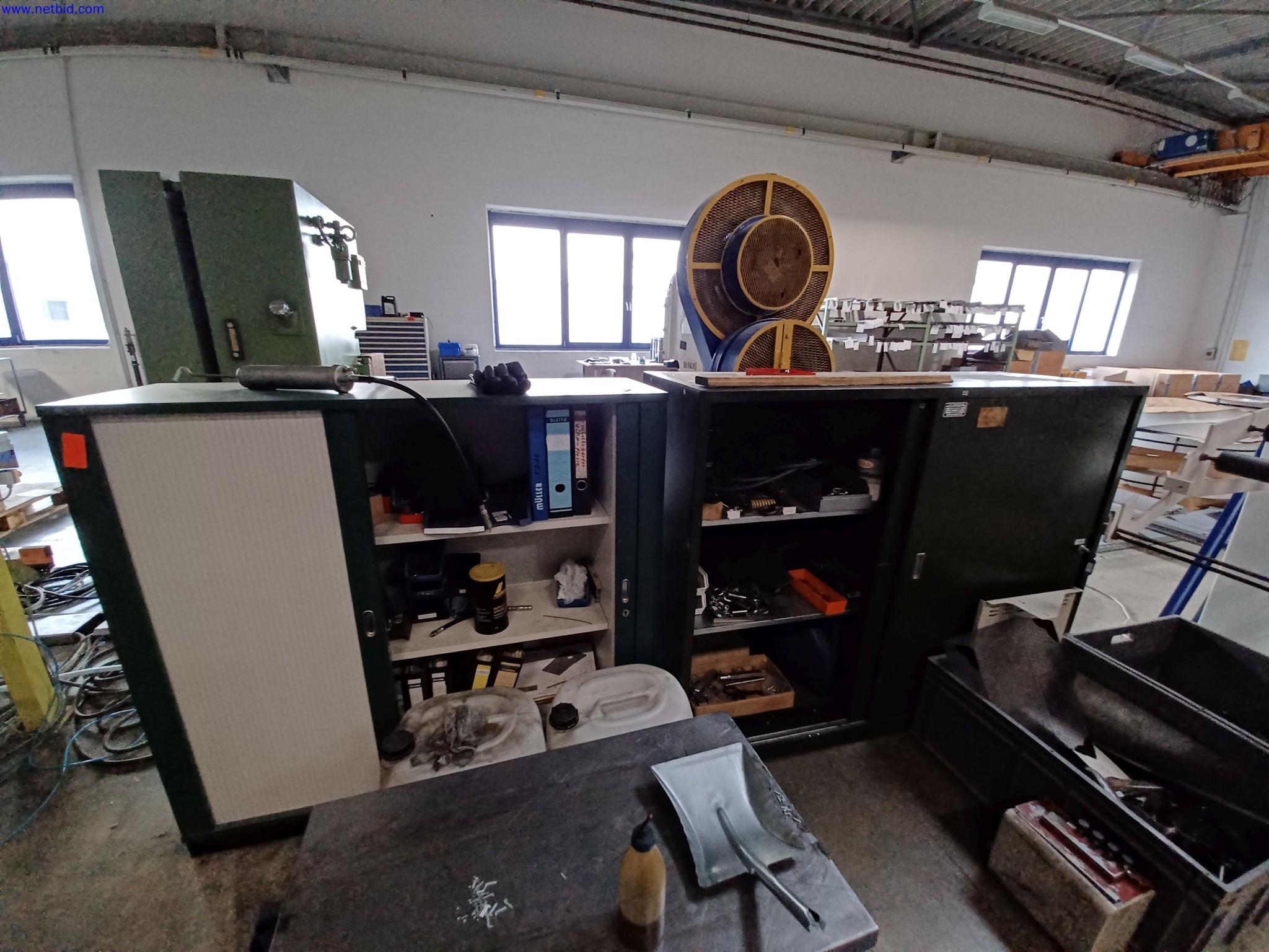 Machines of a lighting manufacturer for metalworking with accessories, continuous painting system, high-bay racking, industrial trucks, vehicles, IT and office equipment-1