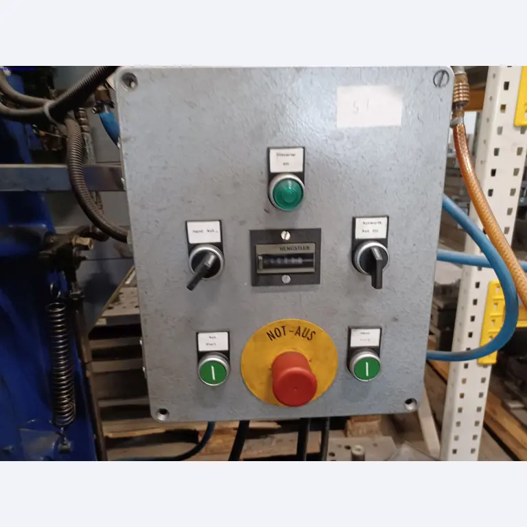 Machines of a lighting manufacturer for metalworking with accessories, continuous painting system, high-bay racking, industrial trucks, vehicles, IT and office equipment-3