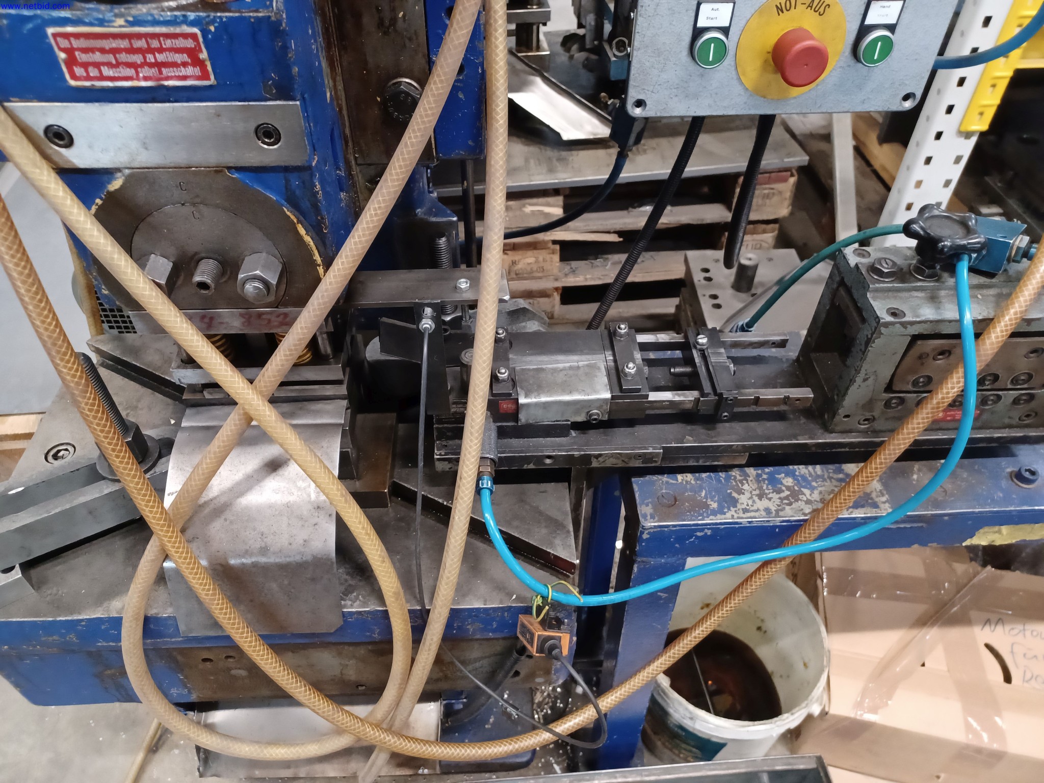 Machines of a lighting manufacturer for metalworking with accessories, continuous painting system, high-bay racking, industrial trucks, vehicles, IT and office equipment-4