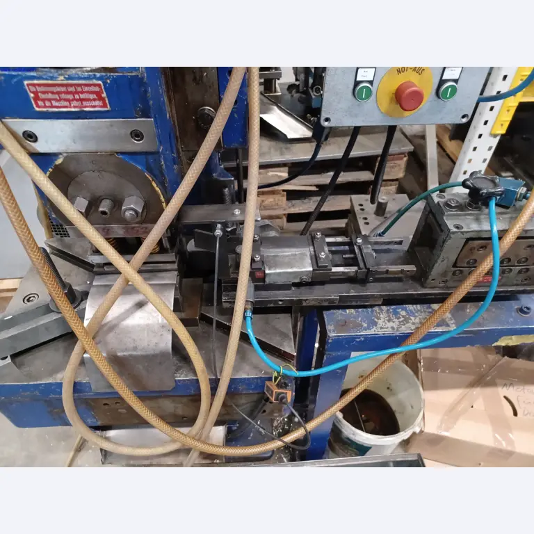 Machines of a lighting manufacturer for metalworking with accessories, continuous painting system, high-bay racking, industrial trucks, vehicles, IT and office equipment-4