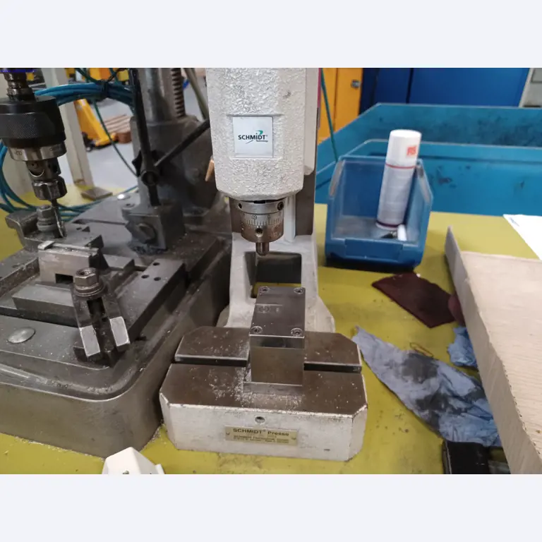 Machines of a lighting manufacturer for metalworking with accessories, continuous painting system, high-bay racking, industrial trucks, vehicles, IT and office equipment-2