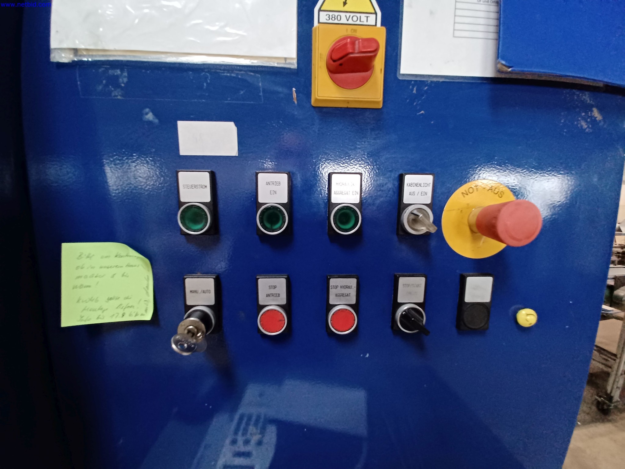 Machines of a lighting manufacturer for metalworking with accessories, continuous painting system, high-bay racking, industrial trucks, vehicles, IT and office equipment-3