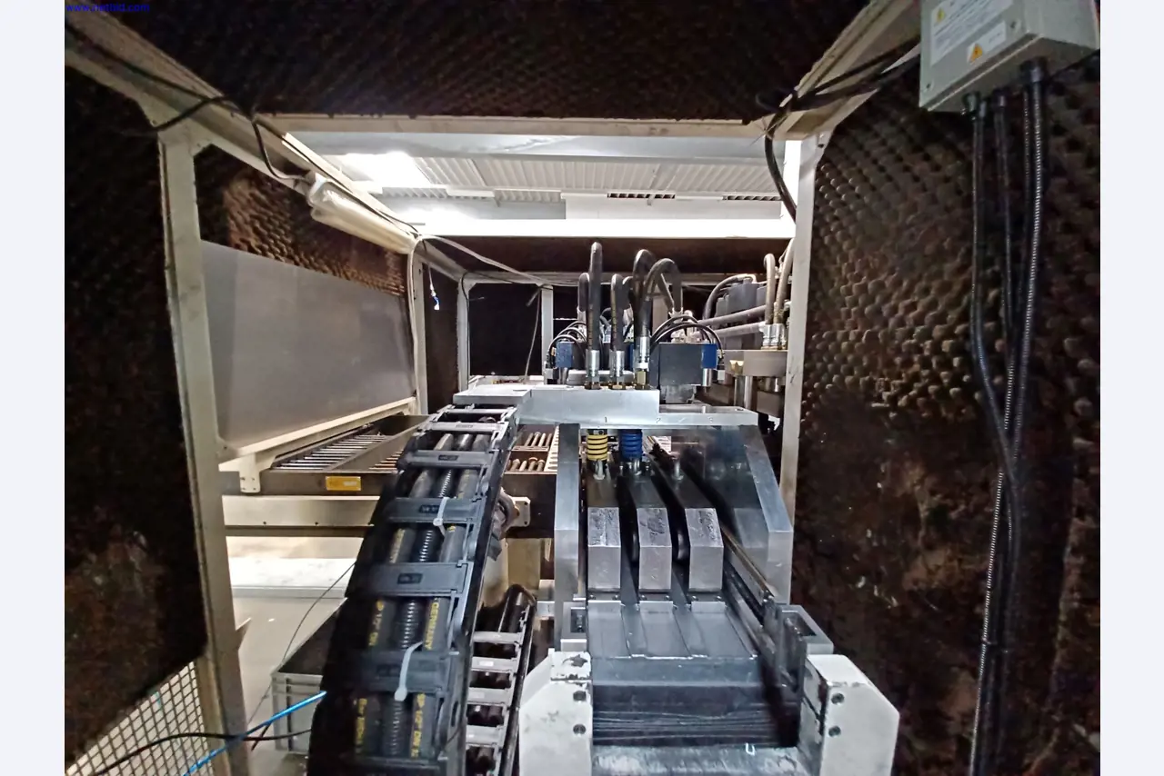 Machines of a lighting manufacturer for metalworking with accessories, continuous painting system, high-bay racking, industrial trucks, vehicles, IT and office equipment-4