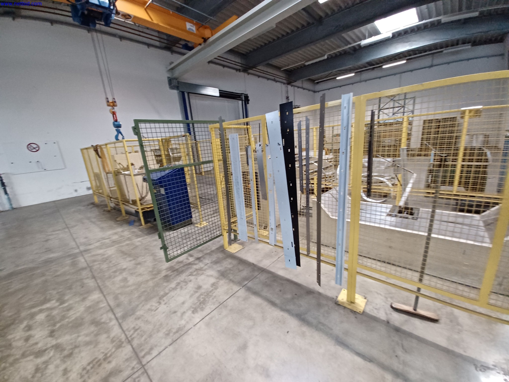 Machines of a lighting manufacturer for metalworking with accessories, continuous painting system, high-bay racking, industrial trucks, vehicles, IT and office equipment-6