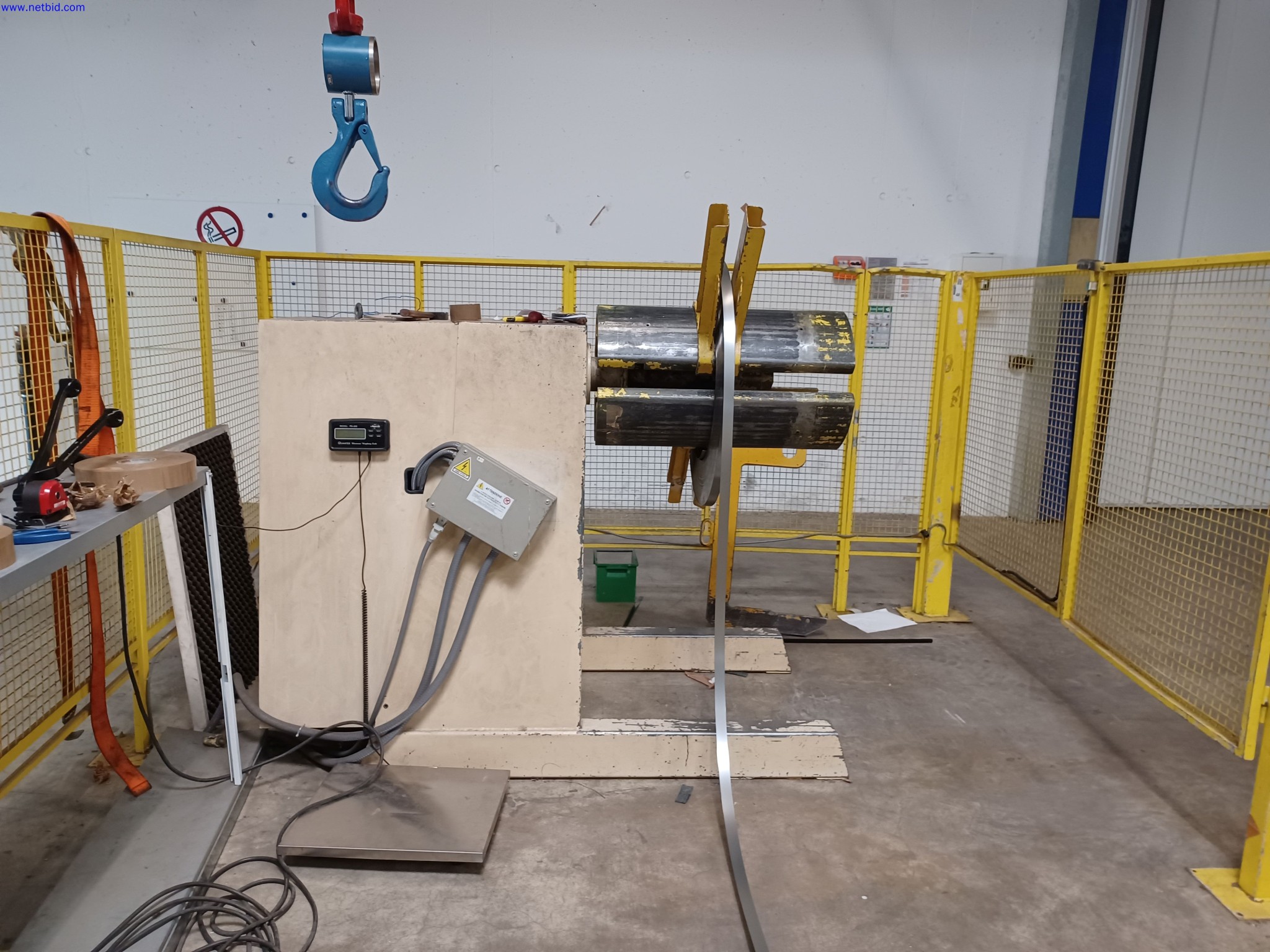 Machines of a lighting manufacturer for metalworking with accessories, continuous painting system, high-bay racking, industrial trucks, vehicles, IT and office equipment-9