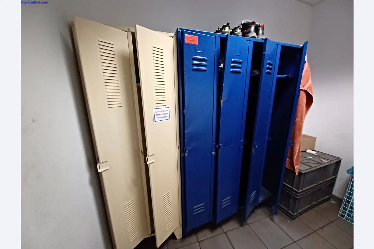 Machines of a lighting manufacturer for metalworking with accessories, continuous painting system, high-bay racking, industrial trucks, vehicles, IT and office equipment-1