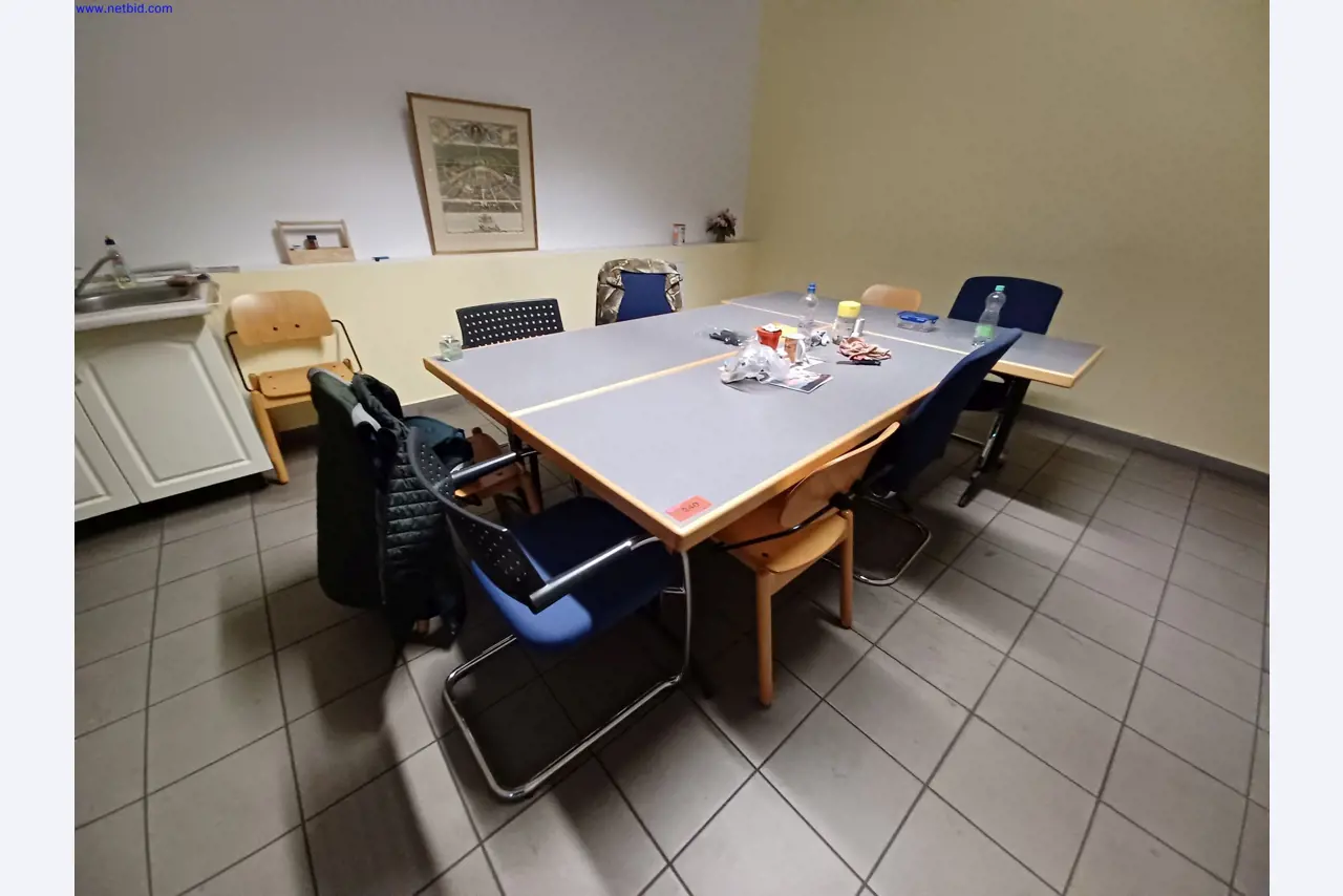 Maszyny producenta oświetlenia, w tym do obróbki metalu z akcesoriami, system ciągłego malowania, regały wysokiego składowania, wózki przemysłowe, pojazdy, sprzęt IT i biurowy-1