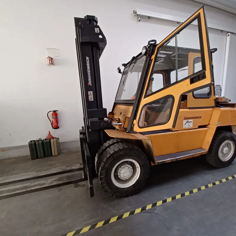 Diesel forklift truck Jungheinrich DFG80