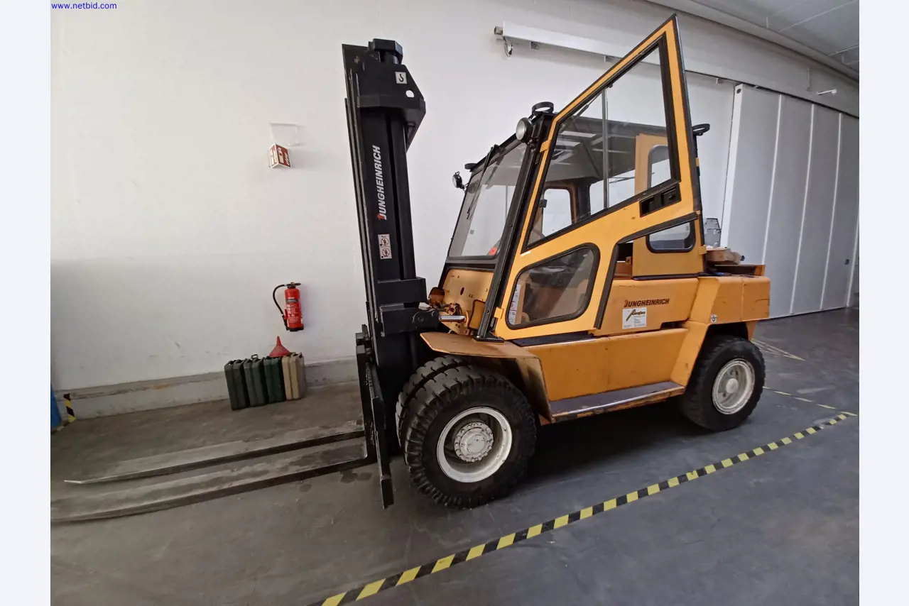 Machines of a lighting manufacturer for metalworking with accessories, continuous painting system, high-bay racking, industrial trucks, vehicles, IT and office equipment-1