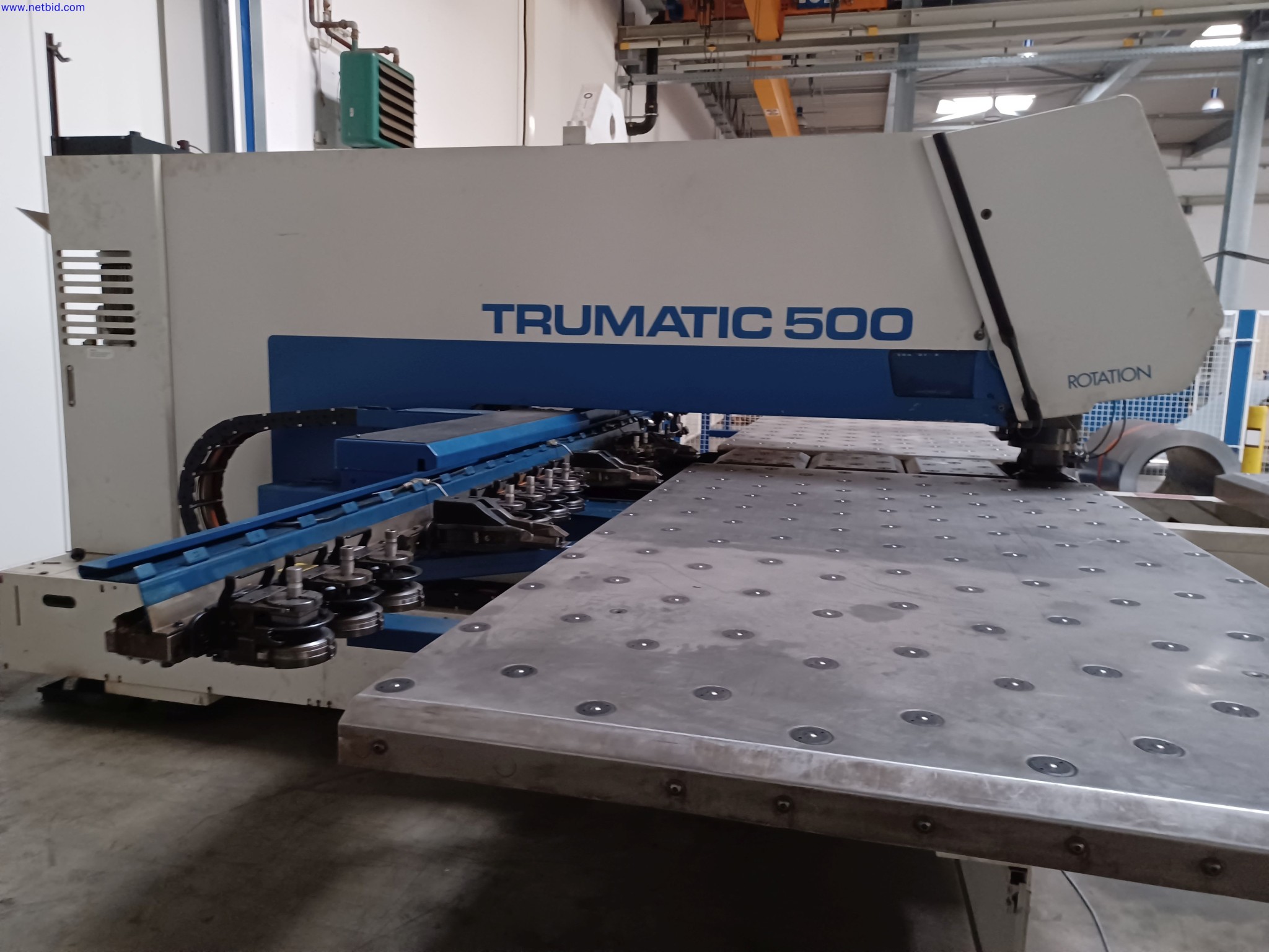 Machines of a lighting manufacturer for metalworking with accessories, continuous painting system, high-bay racking, industrial trucks, vehicles, IT and office equipment-3