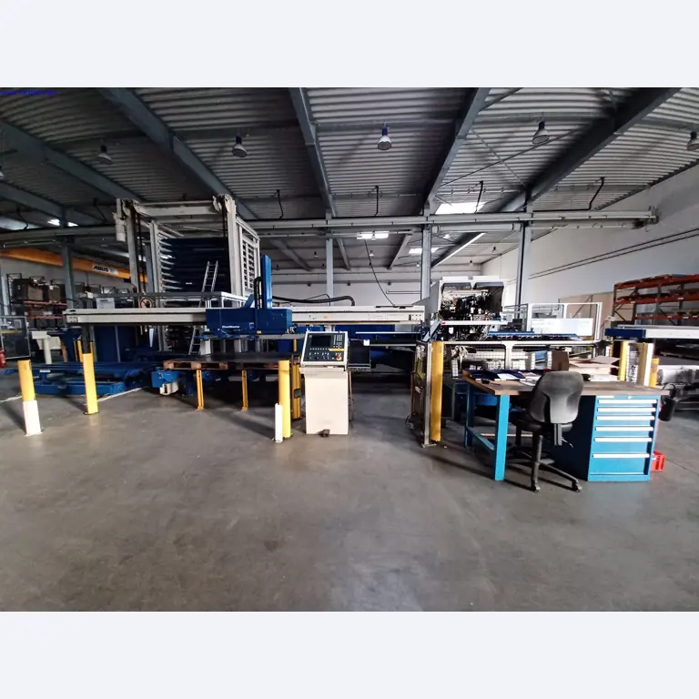 Stroje výrobce osvětlení, včetně strojů pro obrábění kovů s příslušenstvím, kontinuální lakovací systém, vysokoregálové regály, průmyslové vozíky, vozidla, IT a kancelářské vybavení.-1