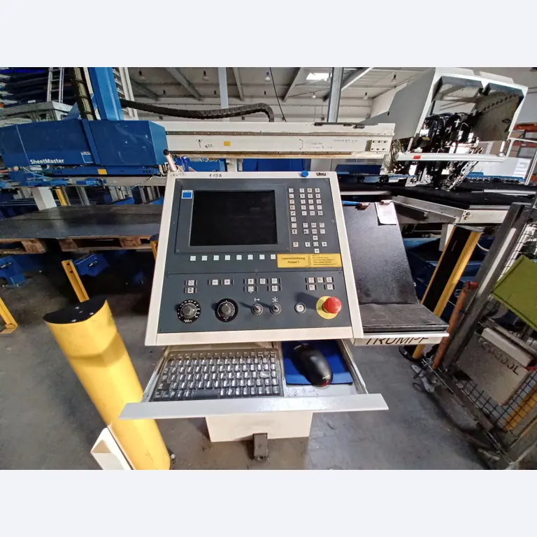 Stroje výrobce osvětlení, včetně strojů pro obrábění kovů s příslušenstvím, kontinuální lakovací systém, vysokoregálové regály, průmyslové vozíky, vozidla, IT a kancelářské vybavení.-2