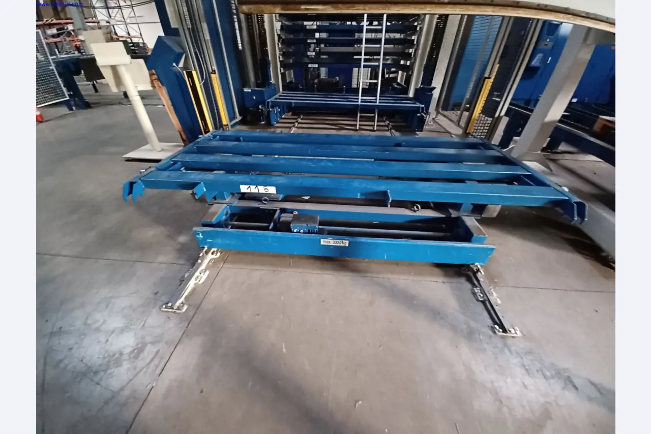 Stroje výrobce osvětlení, včetně strojů pro obrábění kovů s příslušenstvím, kontinuální lakovací systém, vysokoregálové regály, průmyslové vozíky, vozidla, IT a kancelářské vybavení.-4