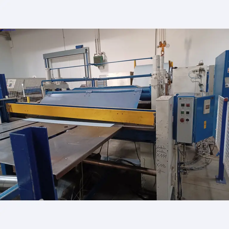 Maszyny producenta oświetlenia, w tym do obróbki metalu z akcesoriami, system ciągłego malowania, regały wysokiego składowania, wózki przemysłowe, pojazdy, sprzęt IT i biurowy-3