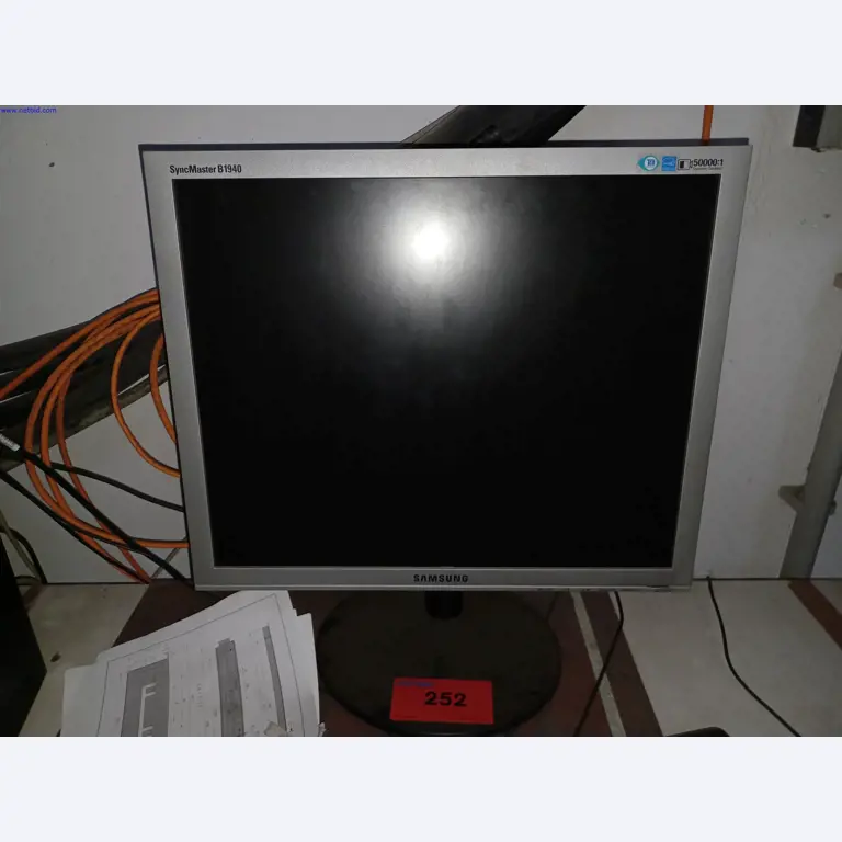 Machines of a lighting manufacturer for metalworking with accessories, continuous painting system, high-bay racking, industrial trucks, vehicles, IT and office equipment-2