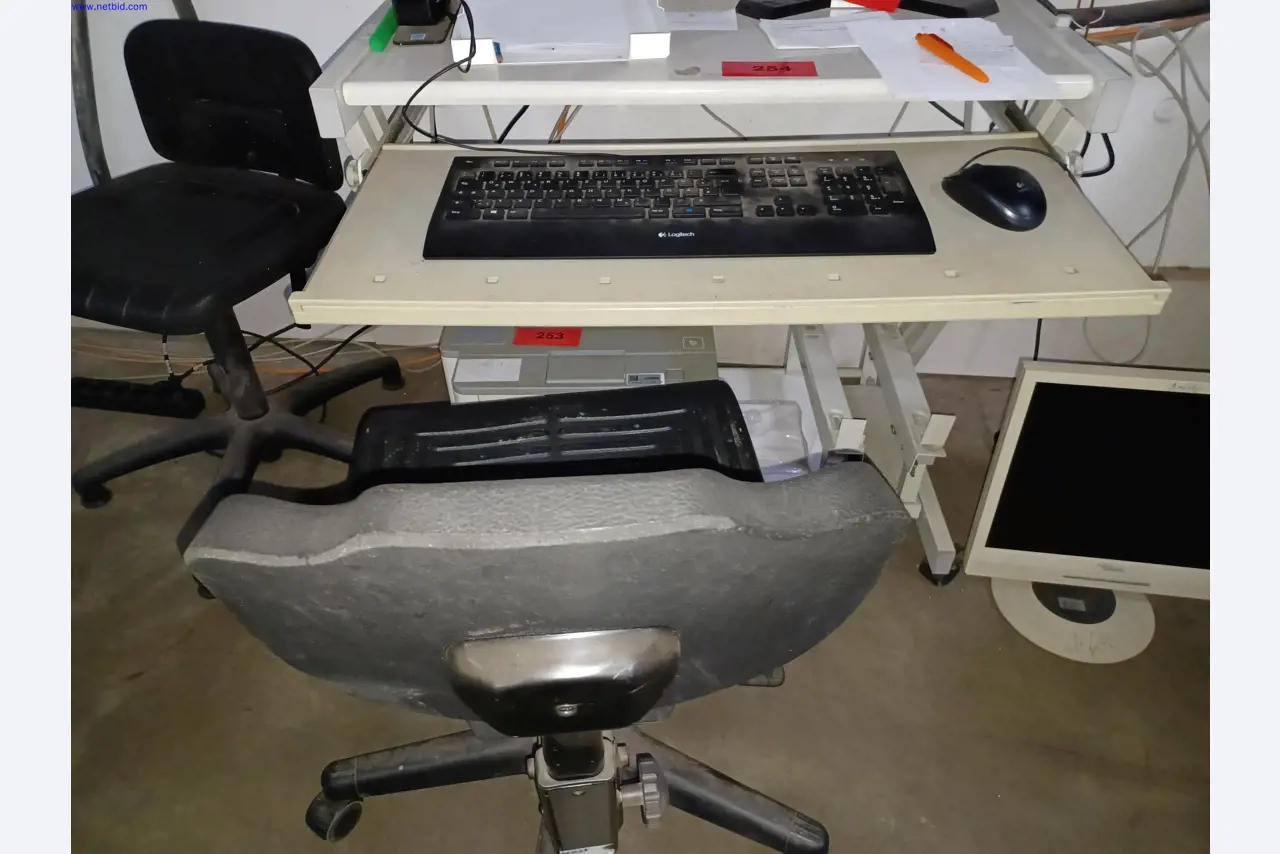 Machines of a lighting manufacturer for metalworking with accessories, continuous painting system, high-bay racking, industrial trucks, vehicles, IT and office equipment-1