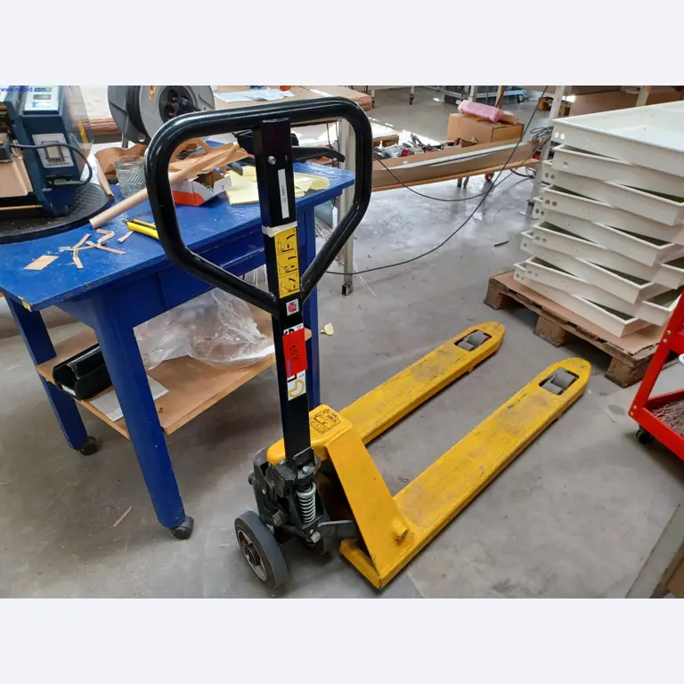 Machines of a lighting manufacturer for metalworking with accessories, continuous painting system, high-bay racking, industrial trucks, vehicles, IT and office equipment-1