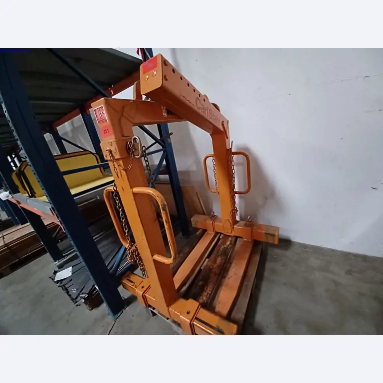 Maszyny producenta oświetlenia, w tym do obróbki metalu z akcesoriami, system ciągłego malowania, regały wysokiego składowania, wózki przemysłowe, pojazdy, sprzęt IT i biurowy-1