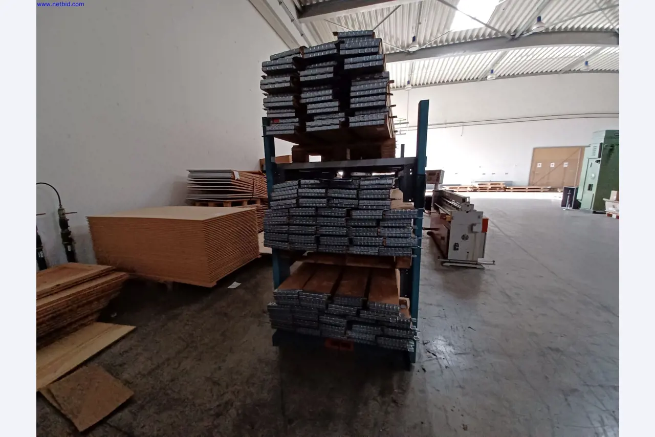 Machines of a lighting manufacturer for metalworking with accessories, continuous painting system, high-bay racking, industrial trucks, vehicles, IT and office equipment-2