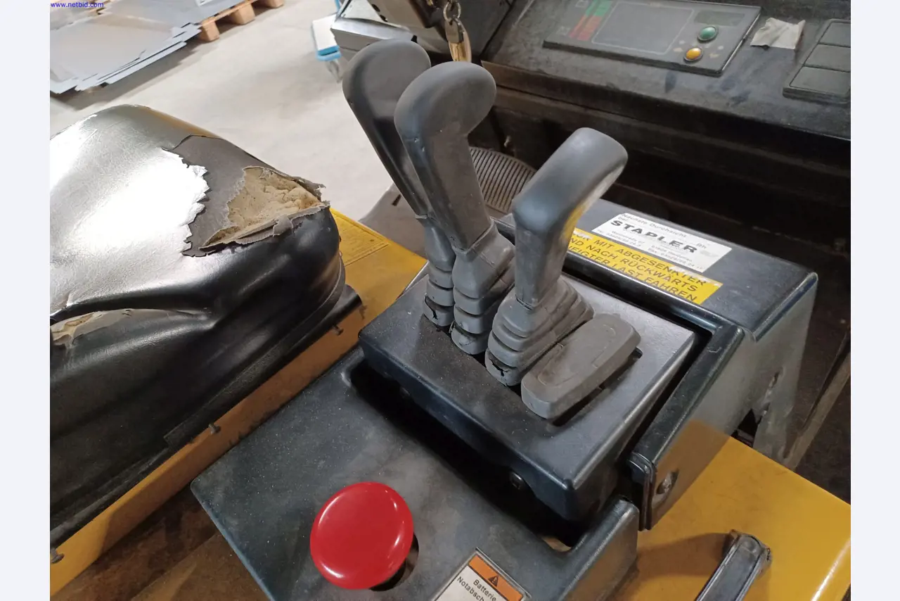 Machines of a lighting manufacturer for metalworking with accessories, continuous painting system, high-bay racking, industrial trucks, vehicles, IT and office equipment-4