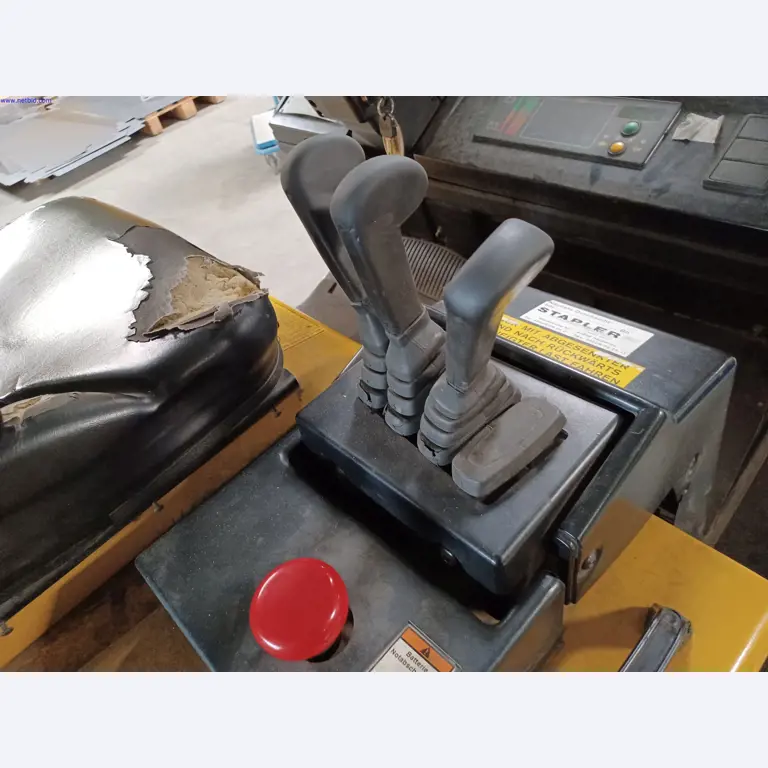 Machines of a lighting manufacturer for metalworking with accessories, continuous painting system, high-bay racking, industrial trucks, vehicles, IT and office equipment-4