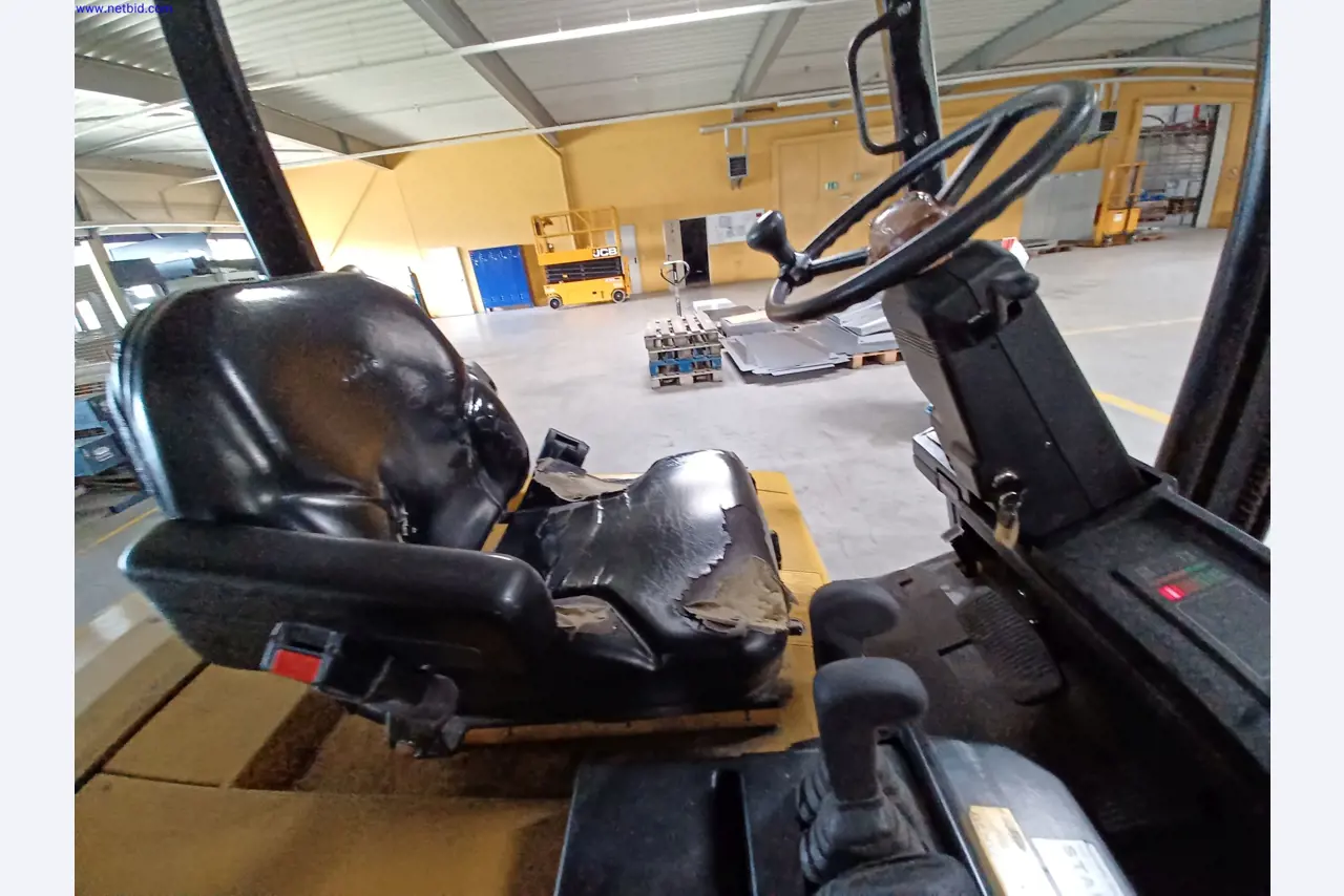 Machines of a lighting manufacturer for metalworking with accessories, continuous painting system, high-bay racking, industrial trucks, vehicles, IT and office equipment-5