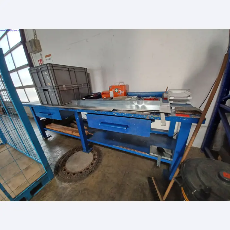 Machines of a lighting manufacturer for metalworking with accessories, continuous painting system, high-bay racking, industrial trucks, vehicles, IT and office equipment-1