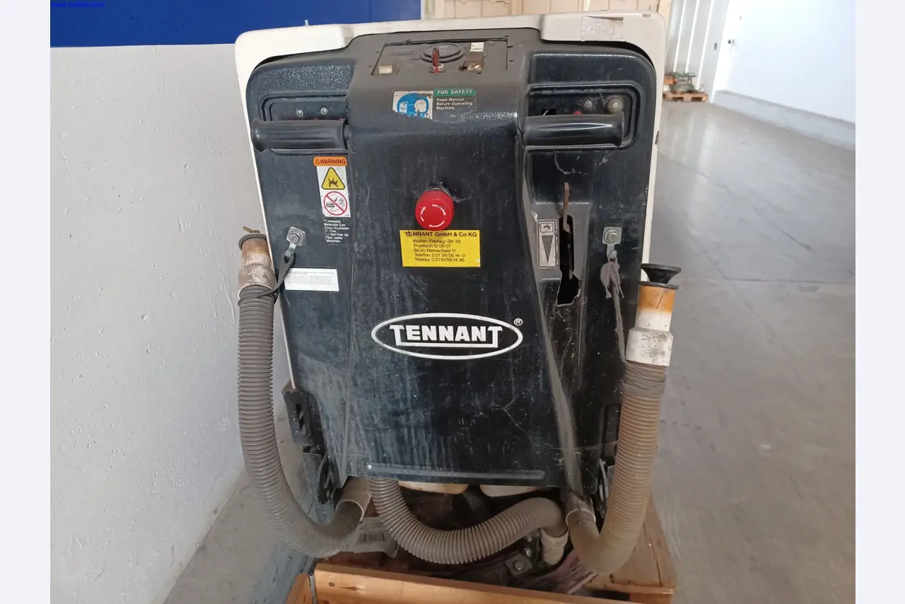 Machines of a lighting manufacturer for metalworking with accessories, continuous painting system, high-bay racking, industrial trucks, vehicles, IT and office equipment-2