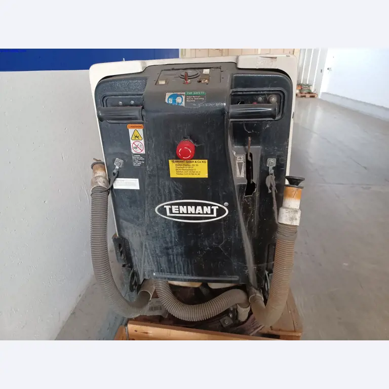 Machines of a lighting manufacturer for metalworking with accessories, continuous painting system, high-bay racking, industrial trucks, vehicles, IT and office equipment-2