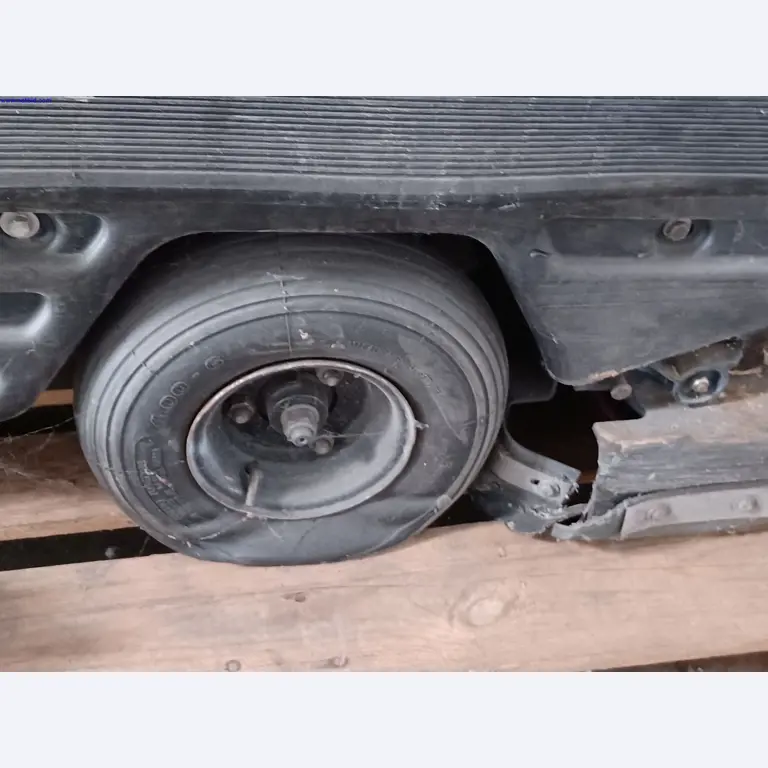 Machines of a lighting manufacturer for metalworking with accessories, continuous painting system, high-bay racking, industrial trucks, vehicles, IT and office equipment-3