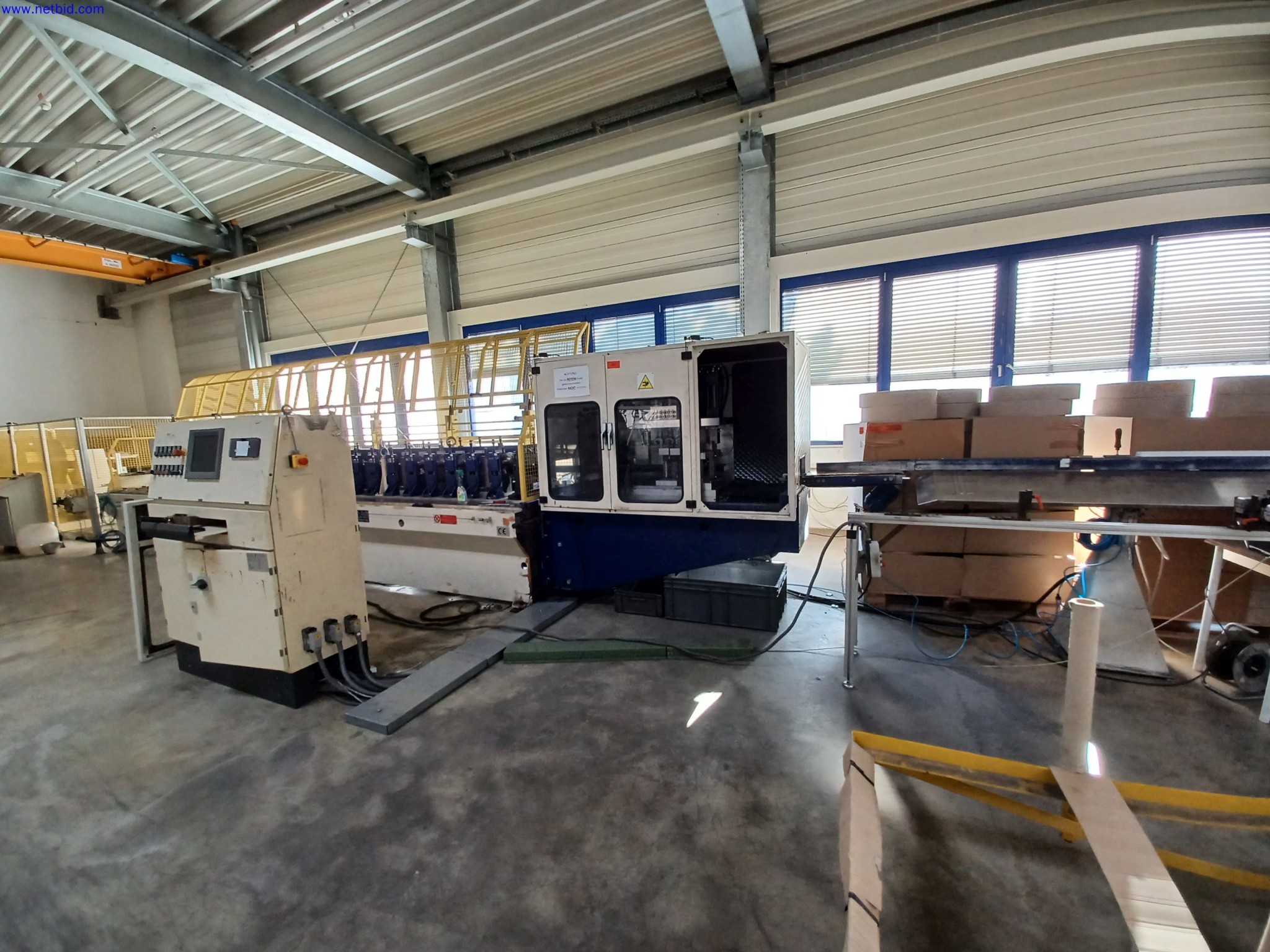 Machines of a lighting manufacturer for metalworking with accessories, continuous painting system, high-bay racking, industrial trucks, vehicles, IT and office equipment-1