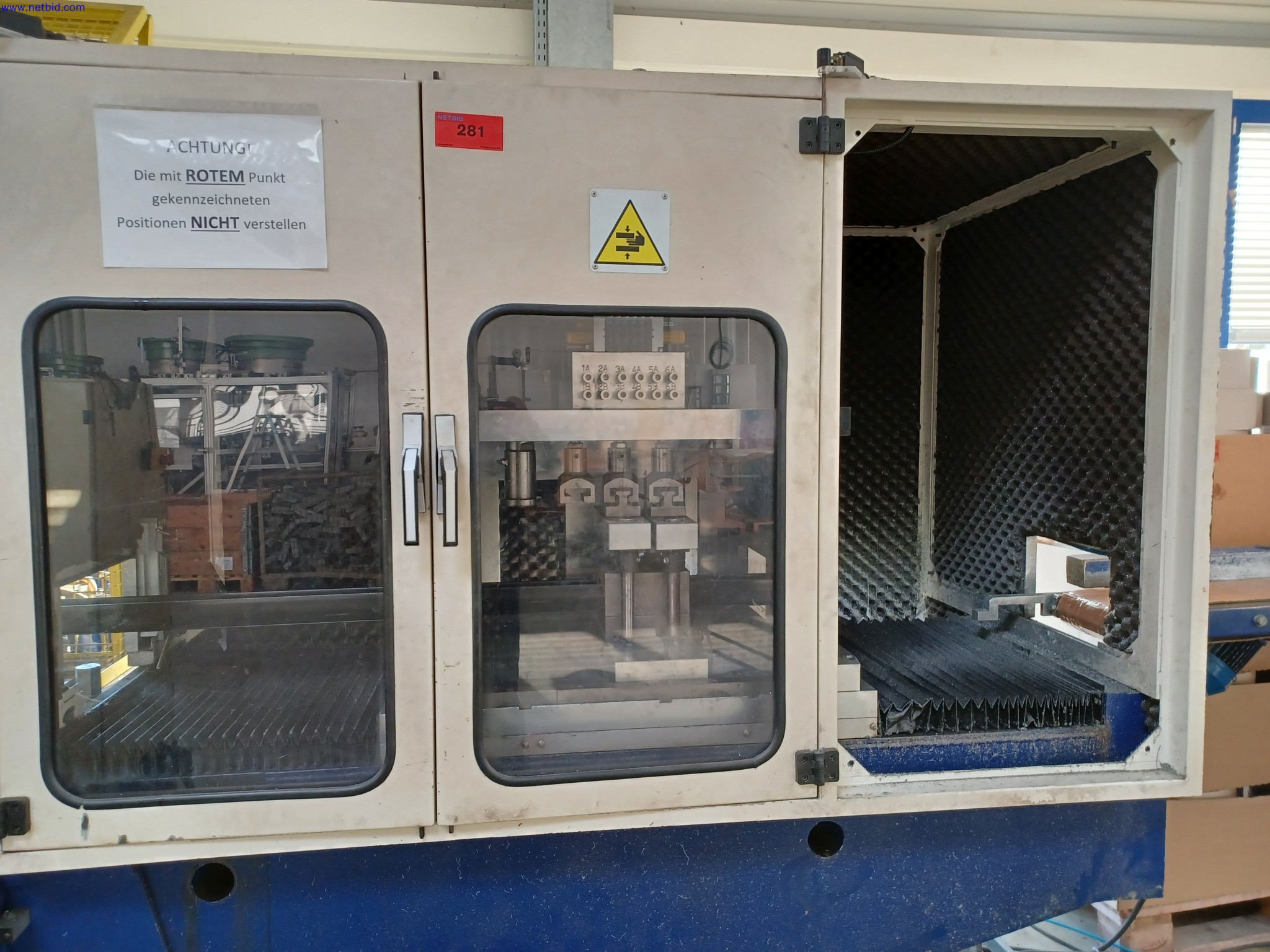 Machines of a lighting manufacturer for metalworking with accessories, continuous painting system, high-bay racking, industrial trucks, vehicles, IT and office equipment-5