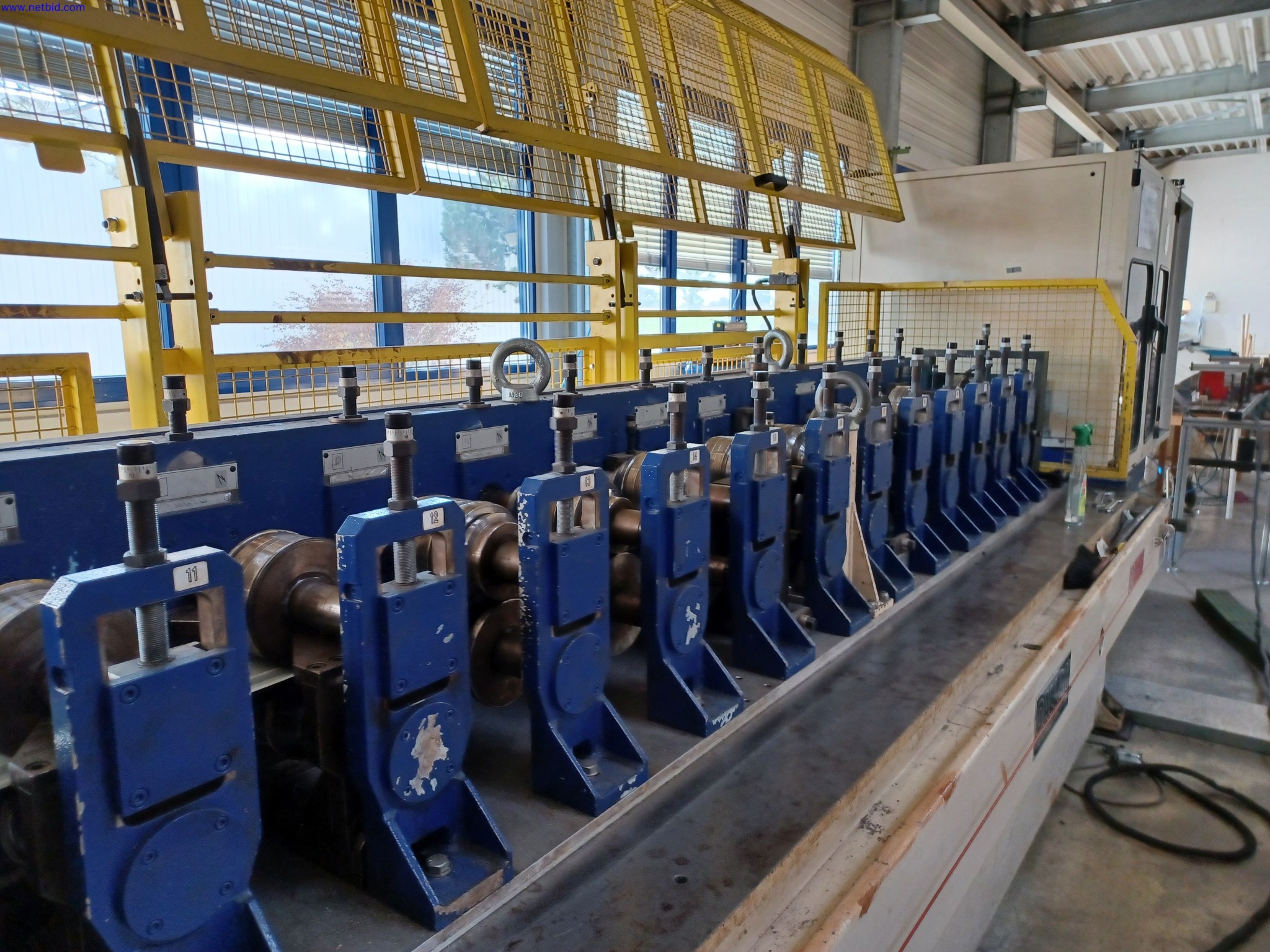 Machines of a lighting manufacturer for metalworking with accessories, continuous painting system, high-bay racking, industrial trucks, vehicles, IT and office equipment-9