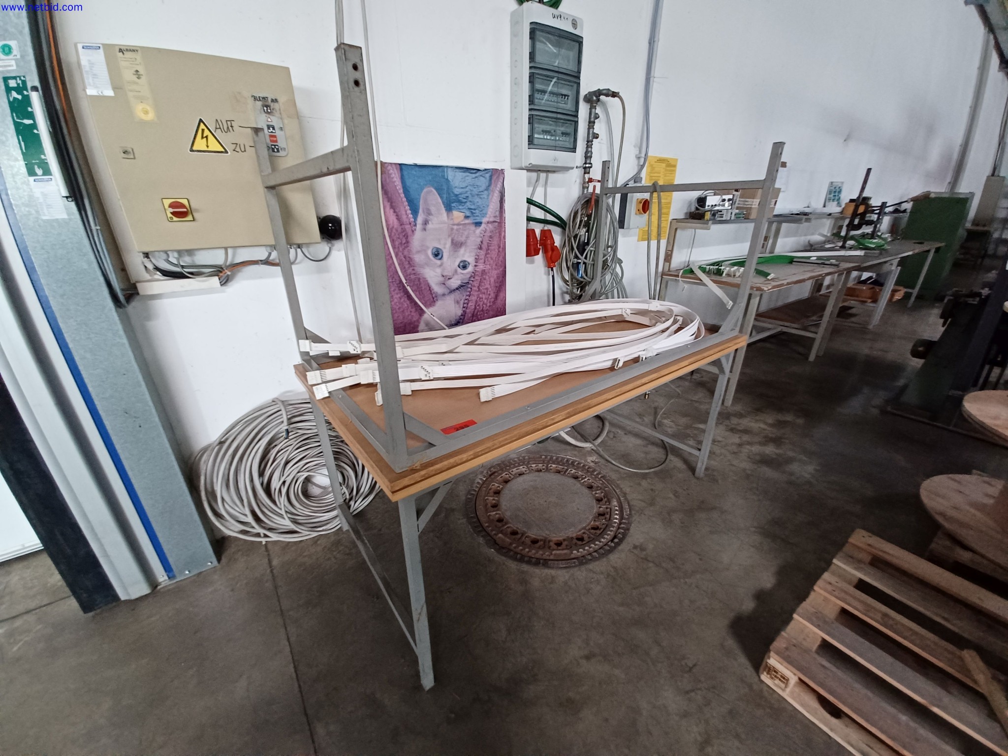 Machines of a lighting manufacturer for metalworking with accessories, continuous painting system, high-bay racking, industrial trucks, vehicles, IT and office equipment-1