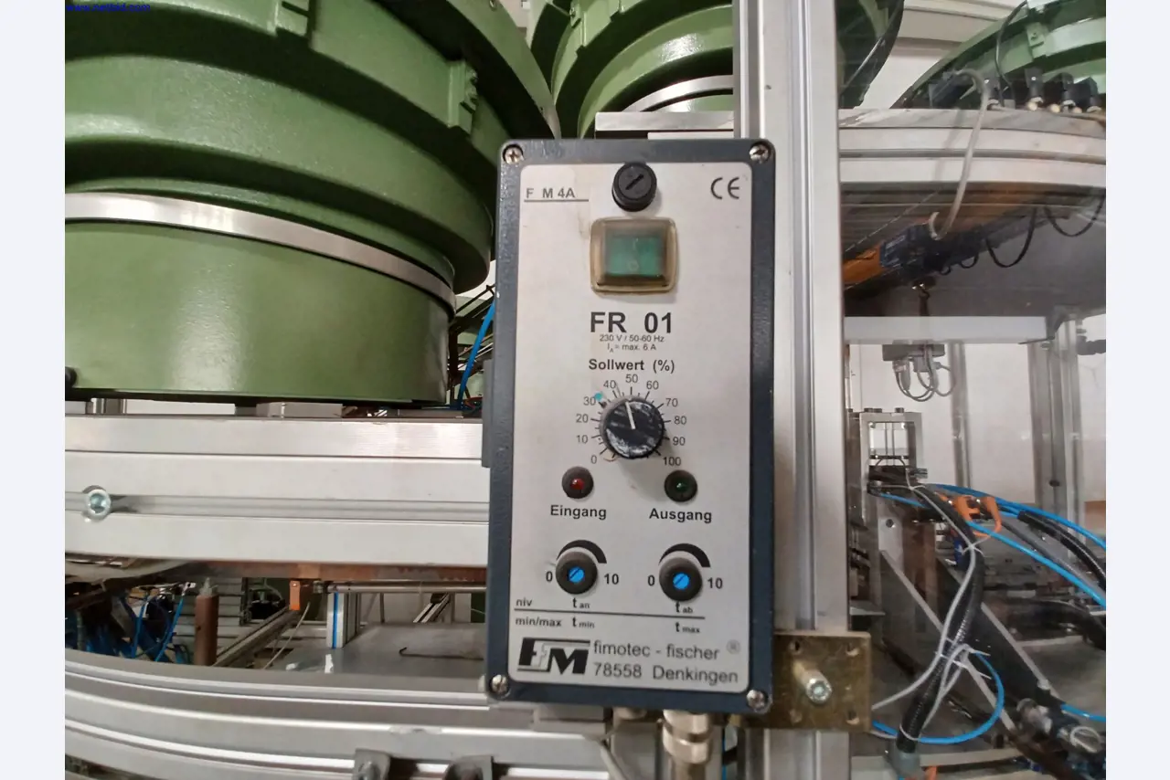 Maszyny producenta oświetlenia, w tym do obróbki metalu z akcesoriami, system ciągłego malowania, regały wysokiego składowania, wózki przemysłowe, pojazdy, sprzęt IT i biurowy-7