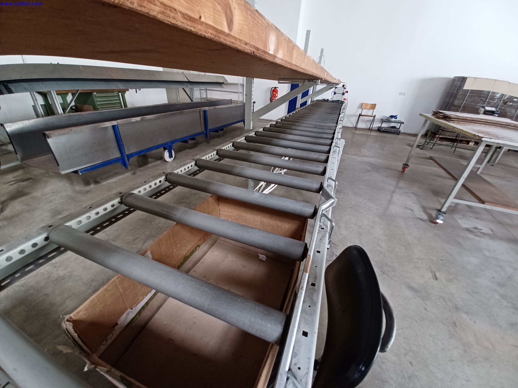 Machines of a lighting manufacturer for metalworking with accessories, continuous painting system, high-bay racking, industrial trucks, vehicles, IT and office equipment-2